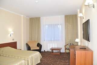 Отель Hotel Westa Дзержинск Двухместный номер бизнес-класса с 1 кроватью или 2 отдельными кроватями-1